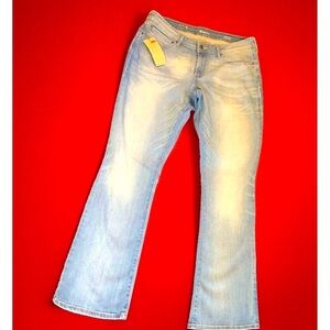 Women’s Levi’s Size 33 Mid Rise Boot Cut Stretchy Jeans Bold Curve